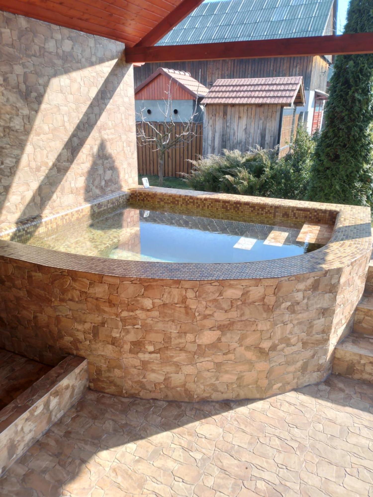Timi Kulcsoshaz Hotel Lazarea Luaran gambar